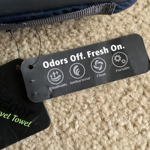 4Monster Navy Blue Silvadur Full Size Microfiber Towel With EVA Case - Picture 4 of 5